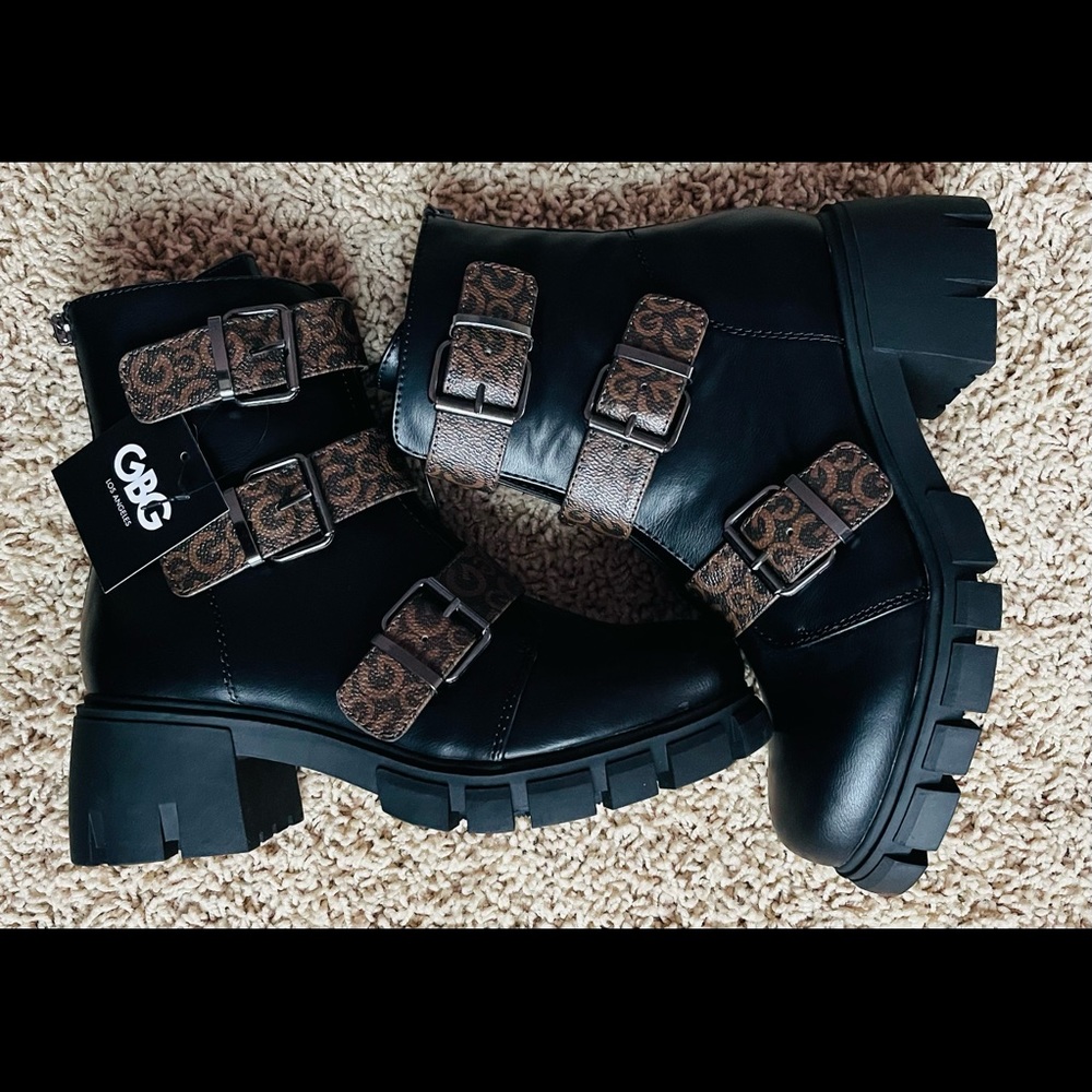Guess GB Adalia Lace Up Lug Sole Combat Bootie Size 8.5